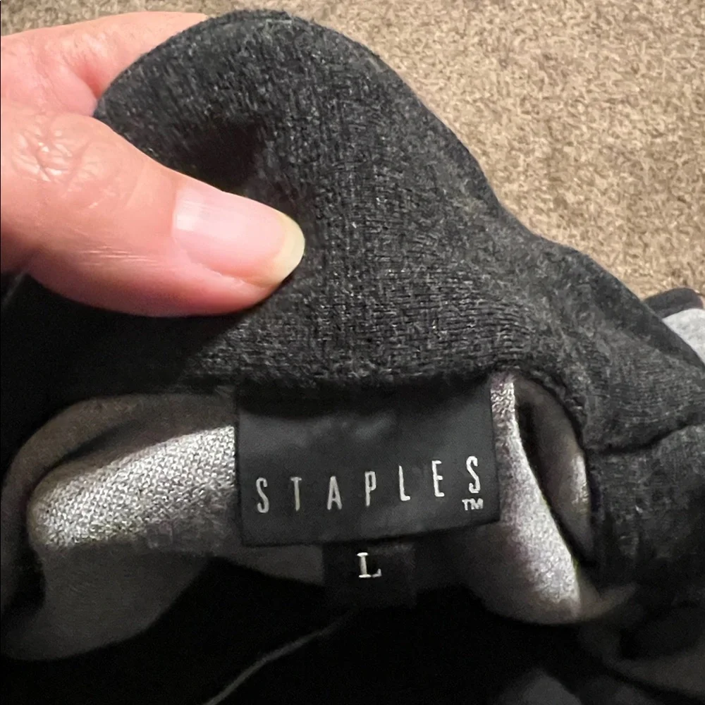Staples gray with black detail lightweight jacket. Velcro closure. Pockets. - Picture 8 of 9